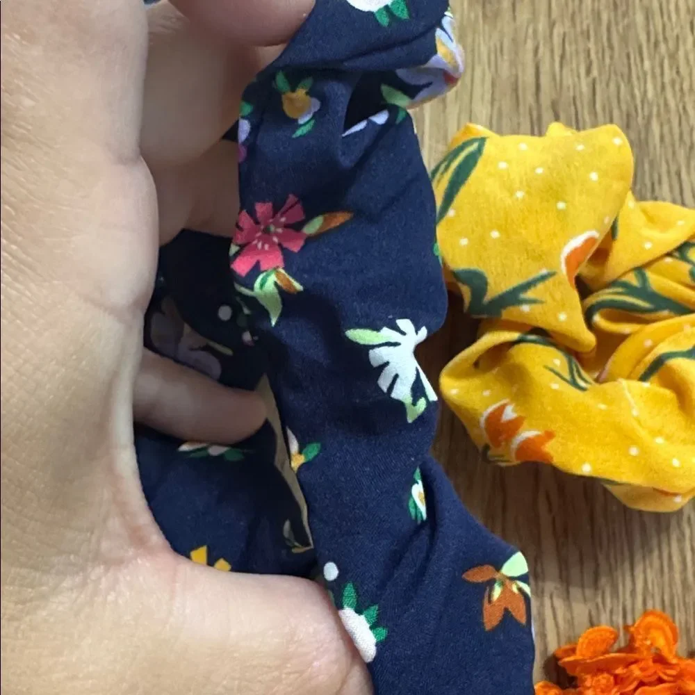 Bundle of 18 Hair Ties/Scrunchies